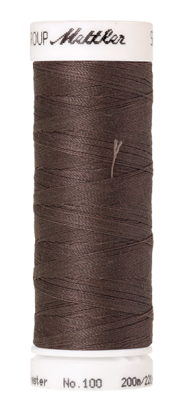 Seralon in Farbe 398 ist das passende Garn für all deine Näharbeiten. Durch die hohe Reißfestigkeit und beste Laufeigenschaften ist dieses Garn die erste Wahl beim nähen und absteppen