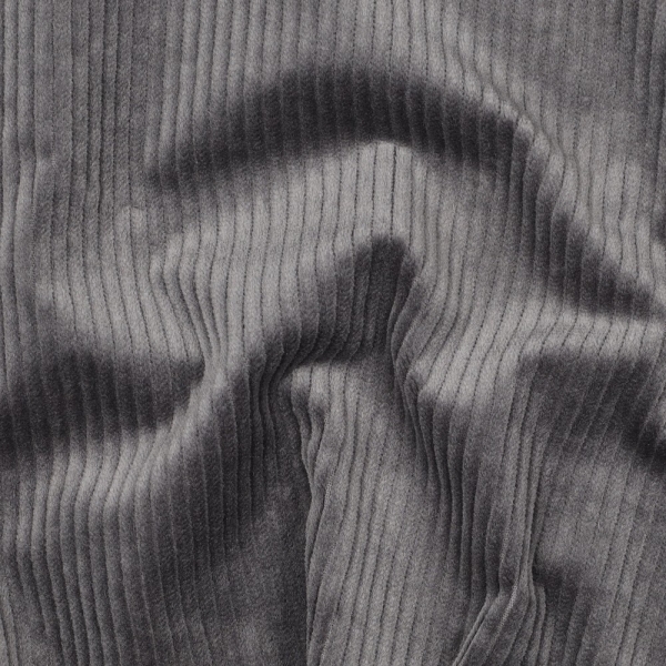 rose Aus diesem super aktuellen Stoff kannst du Jacken, Mäntel und Hosen nähen. Durch den Elasthananteil von 3 % ist auch ein eng geschnittener Rock oder ein figurbetontes Kleid sehr bequem aus diesem Kordstoff. Wir haben viele tolle Farben für dich beste